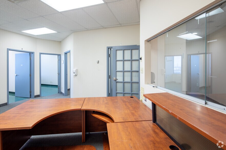 More Photos Of 2115 Finch Av W, Toronto Medical For Lease