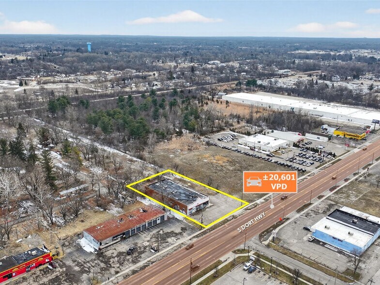 More Photos Of 2913 S Dort Hwy, Flint Freestanding For Sale