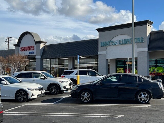Primary Photo Of 24200 Lyons Ave, Santa Clarita Storefront For Lease