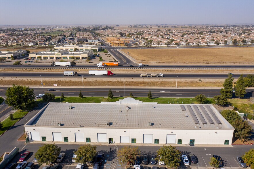 More Photos Of 95 Darcy Pkwy, Lathrop Service For Lease