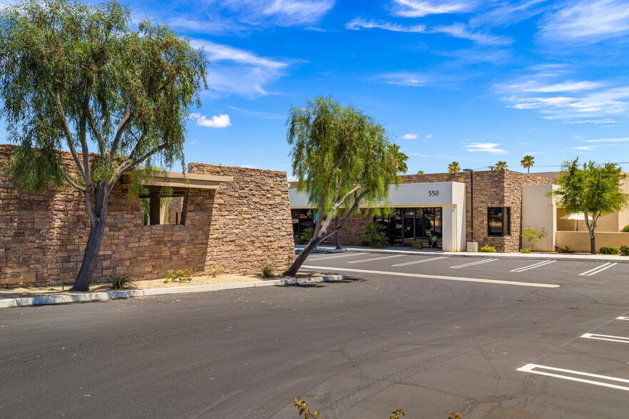 More Photos Of 550 S Paseo Dorotea, Palm Springs Medical For Sale