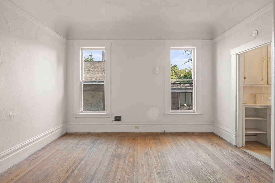 More Photos Of , Oakland Multifamily For Sale
