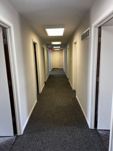 More Photos Of 506 N Maguire St, Warrensburg Office For Sale