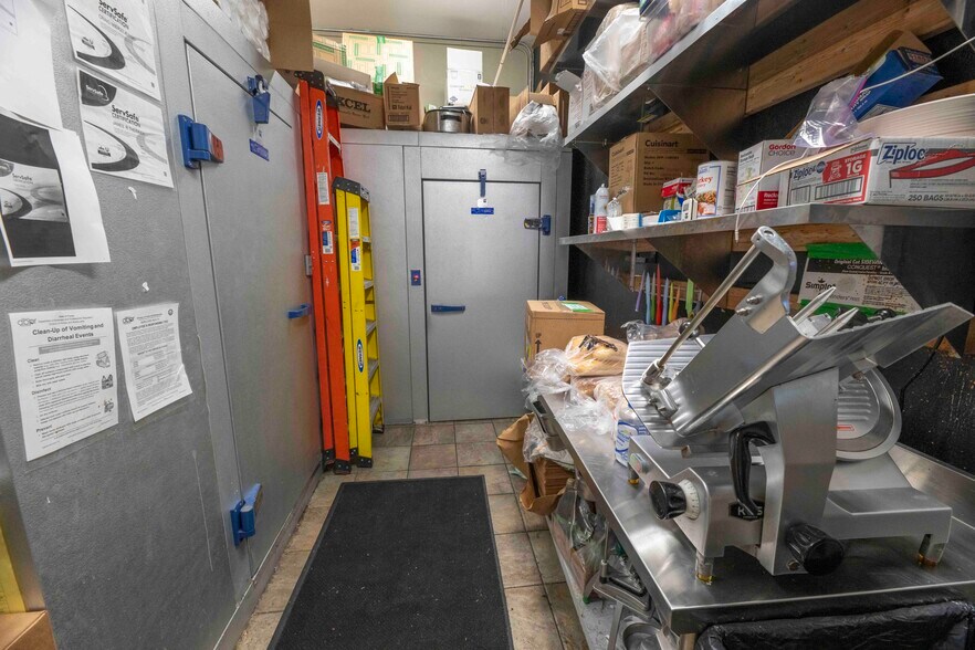 More Photos Of 1368 Ocean Shore Blvd, Ormond Beach Restaurant For Sale