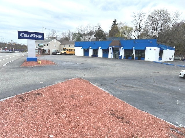 Primary Photo Of 296 Highland Ave, Salem Auto Repair For Sale