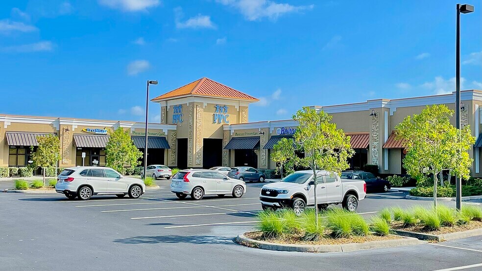 More Photos Of 13195 Metro Pky, Fort Myers General Retail For Sale