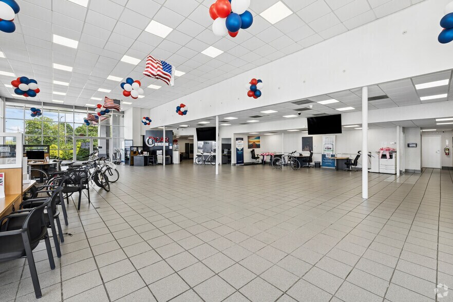 More Photos Of 538 Route 38 E, Maple Shade Township Auto Dealership For Lease