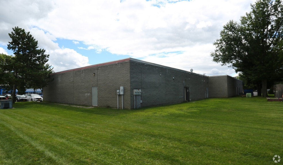 More Photos Of 116 Wolf Rd, Colonie Unknown For Lease