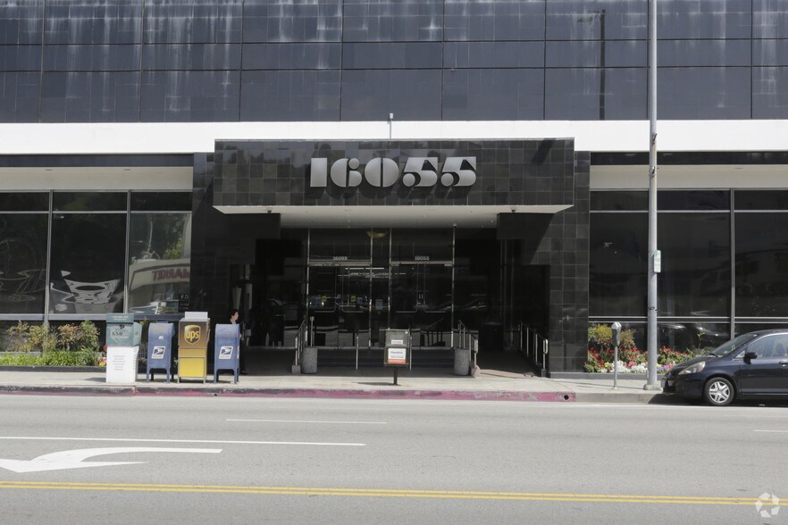 More Photos Of 16055 Ventura Blvd, Encino Office For Lease