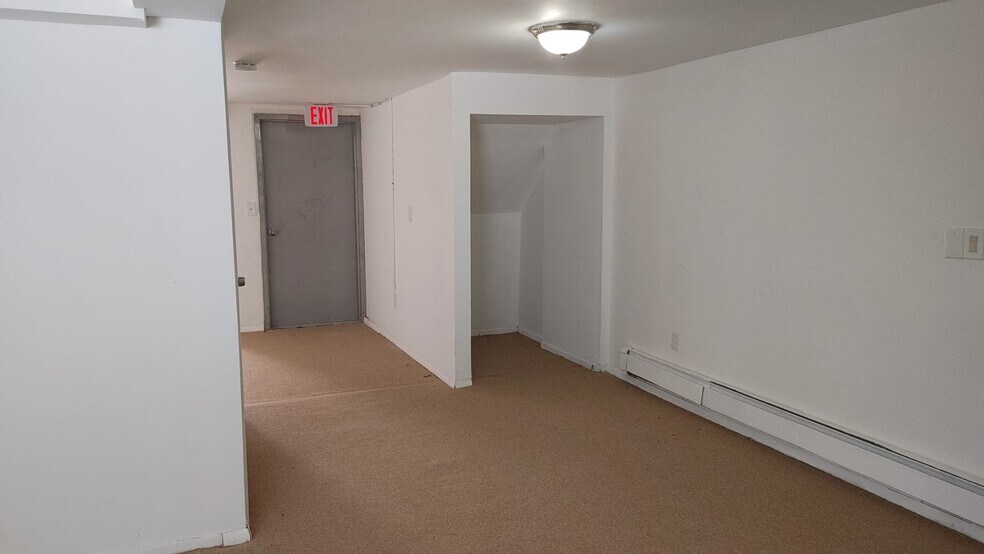 More Photos Of 11148A Lefferts Blvd, South Ozone Park Storefront Retail Residential For Lease