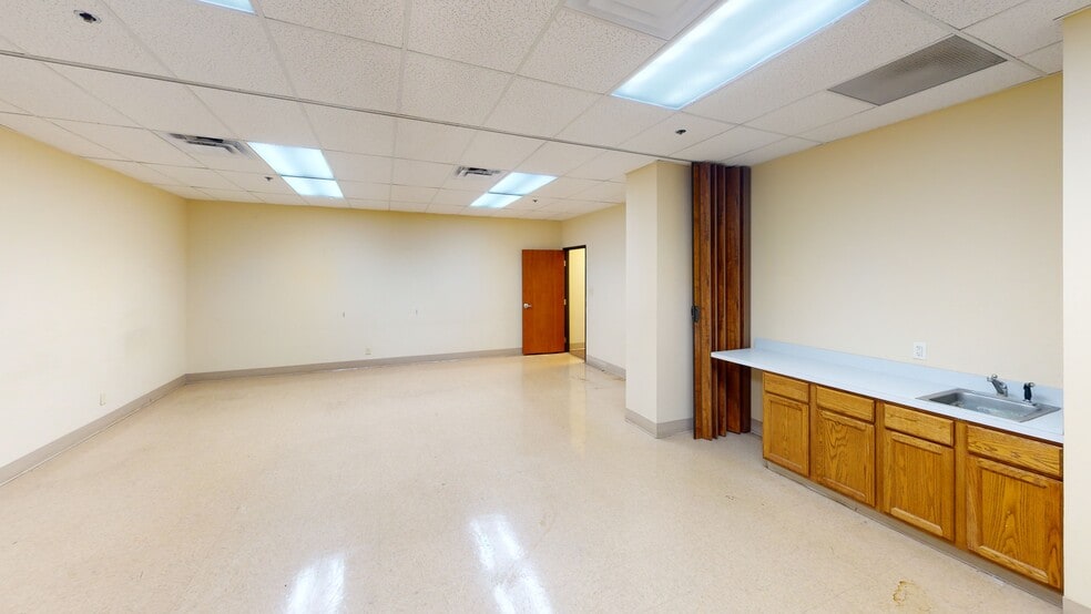More Photos Of 1213 N Arlington Ave, Indianapolis Office For Sale