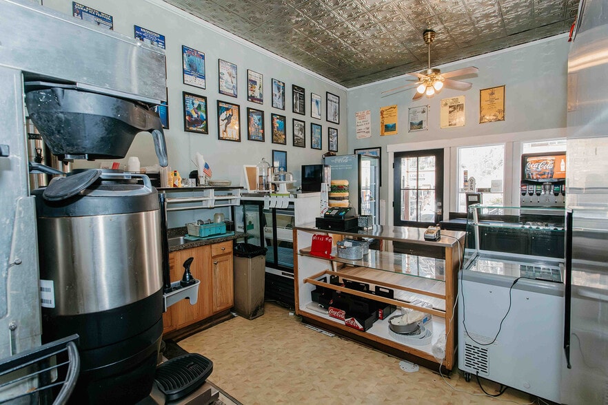 More Photos Of 807 Main St, Ouray Flex For Sale