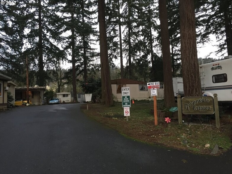 More Photos Of 755 K St, Washougal Manufactured Housing Mobile Home Park For Sale