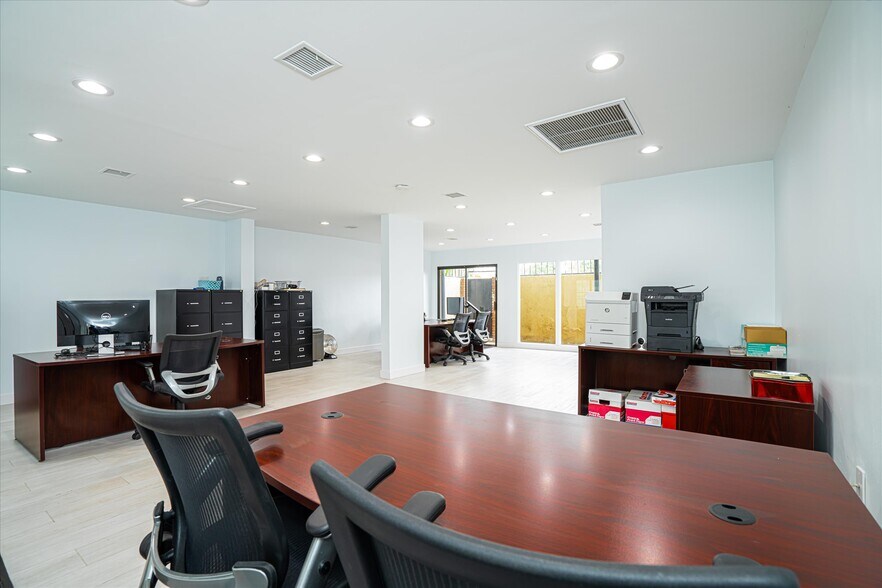 More Photos Of 1913 E 17th St, Santa Ana Office For Sale