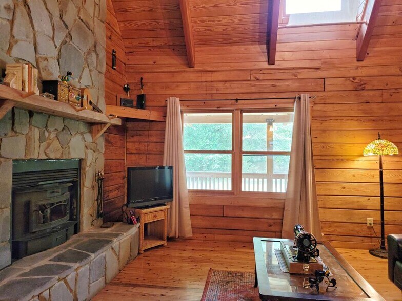 More Photos Of 9545 178th St, Mc Alpin Specialty For Sale
