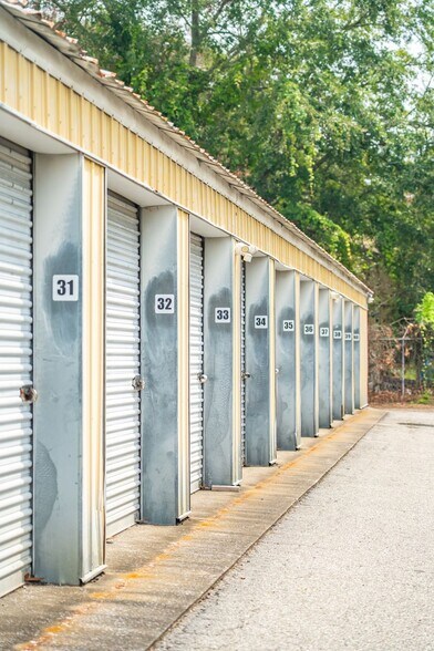 More Photos Of 1719 Signal Point Rd, Charleston Self Storage For Sale