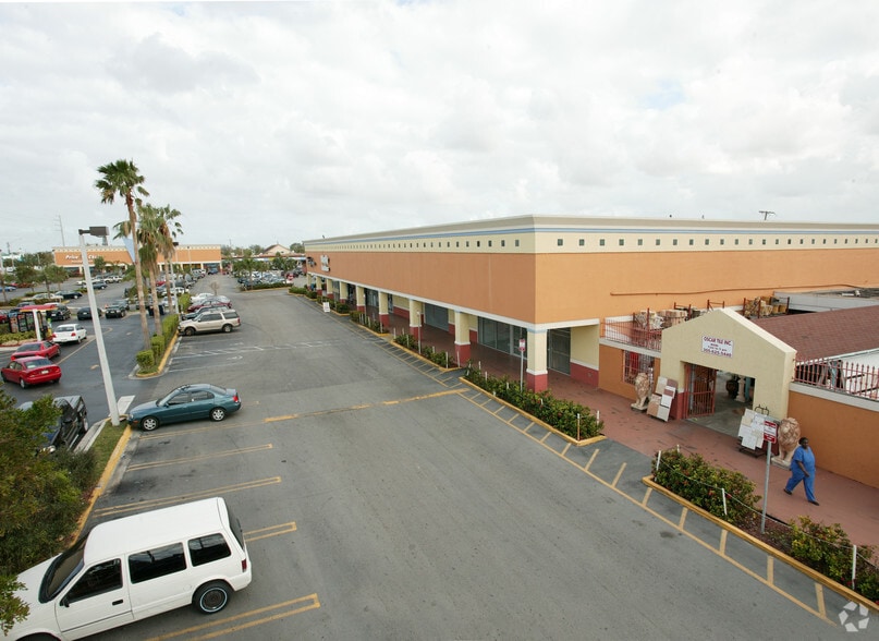 More Photos Of 4500-4698 NW 183rd St, Miami Gardens Storefront For Lease