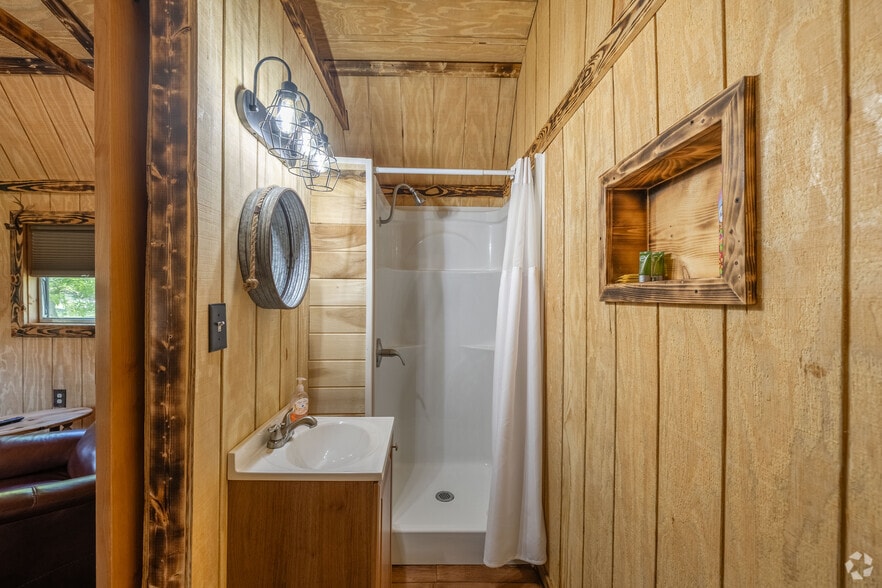 More Photos Of 444 Charlie Roberts Rd, Pelham Hospitality For Sale