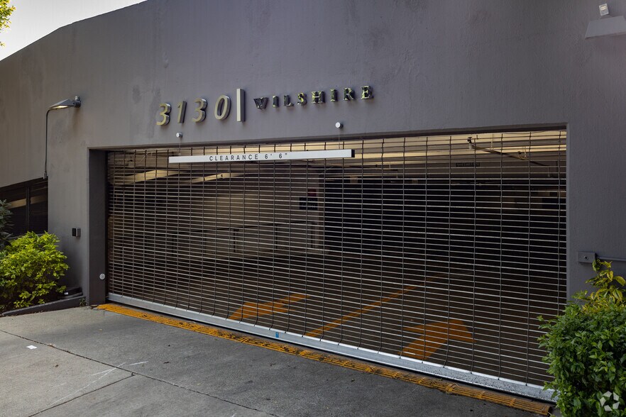 More Photos Of 3130 Wilshire Blvd, Santa Monica Office For Lease
