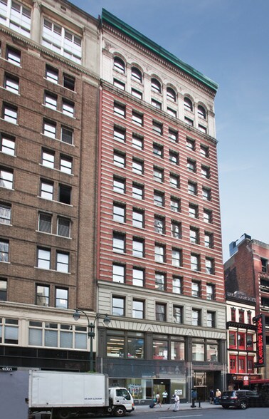 More Photos Of 34 W 33rd St, New York Office For Lease