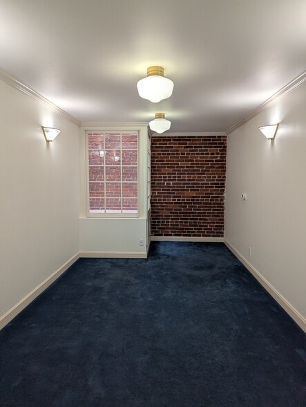 More Photos Of 461 W 6th St, San Pedro Storefront Retail Office For Lease