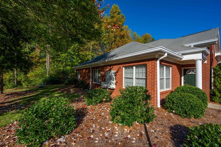 More Photos Of 500 Sun Valley Dr, Roswell Medical For Lease