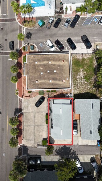 More Photos Of 118 Hall Pl, Neptune Beach Flex For Sale