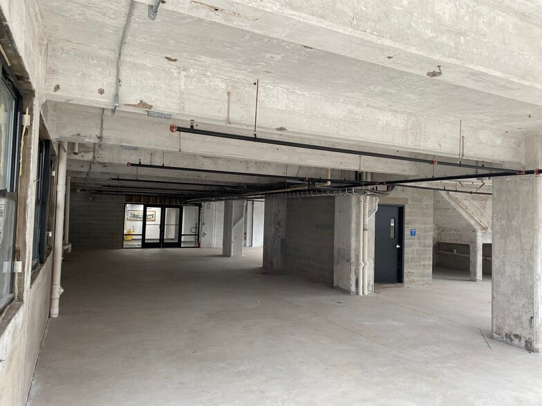 More Photos Of 475 S Jefferson St, Orange Apartments For Sale