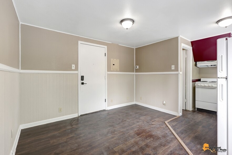 More Photos Of 1335 Hyder St, Anchorage Apartments For Sale