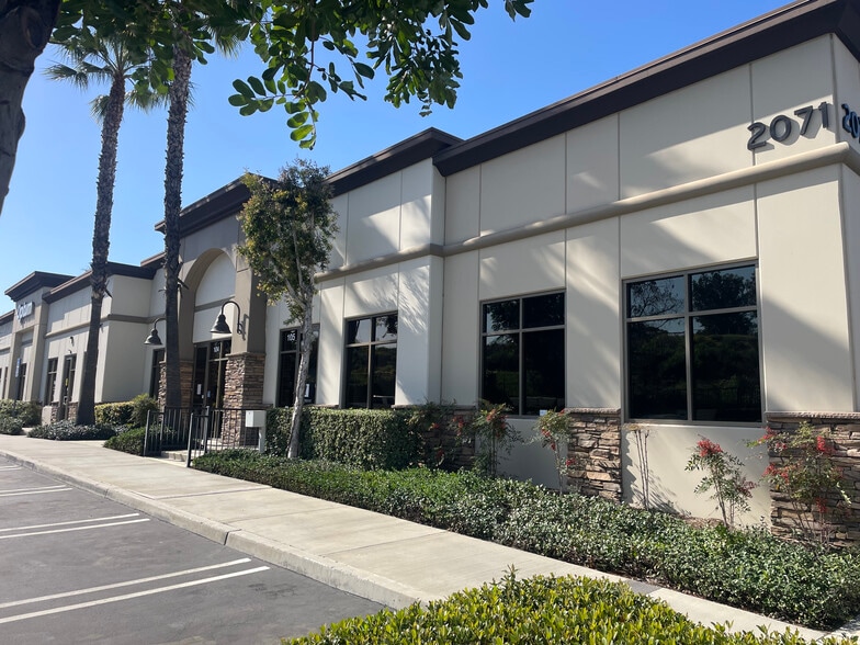 More Photos Of 2071 Compton Ave, Corona Office For Lease