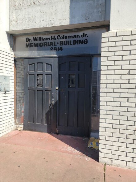 More Photos Of 2812-2816 Havenscourt Blvd, Oakland Storefront Retail Residential For Sale