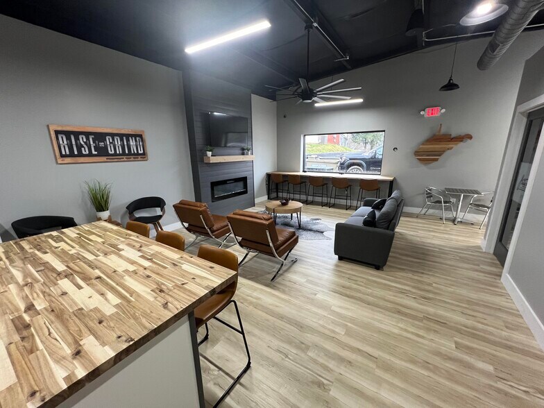 More Photos Of 2701 Main St, Hurricane Coworking Space