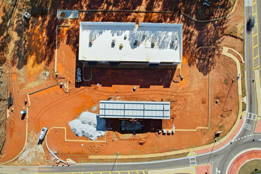 More Photos Of 691-695 Bridges rd, McDonough General Retail For Lease