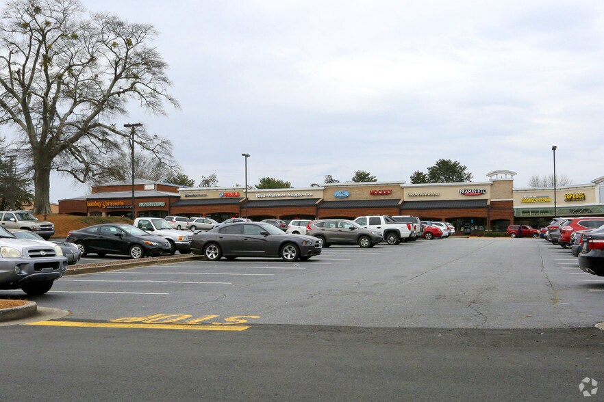 Primary Photo Of 900 Mansell Rd, Roswell General Retail For Lease