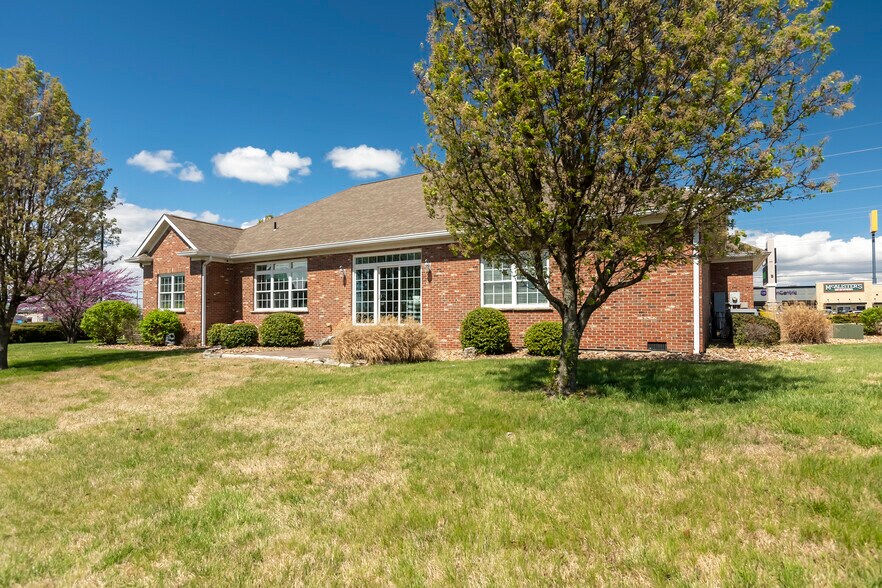 More Photos Of 2801 17th St, Marion Medical For Sale