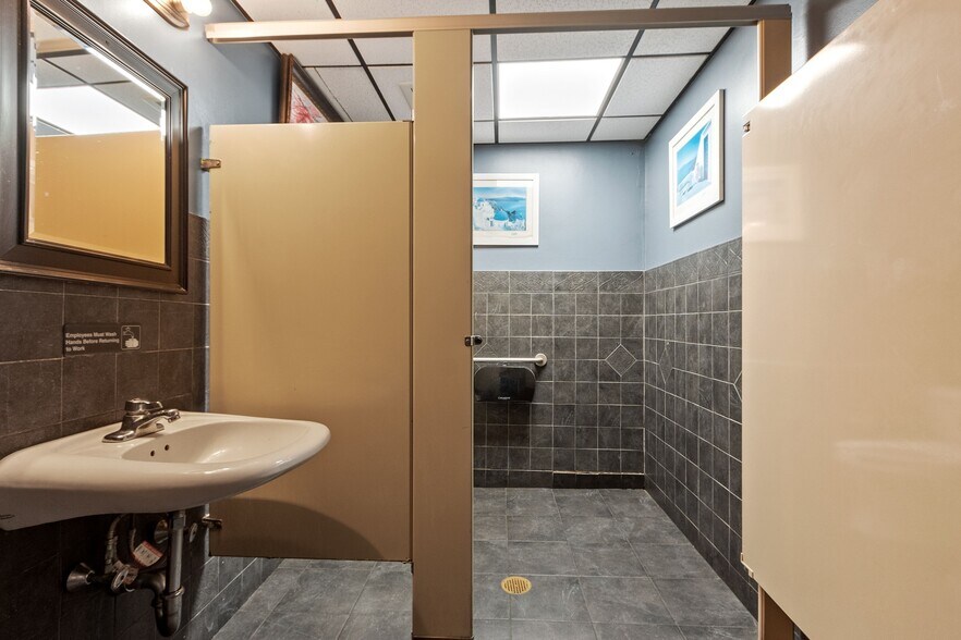 More Photos Of 166 Shrewsbury St, Worcester Restaurant For Sale