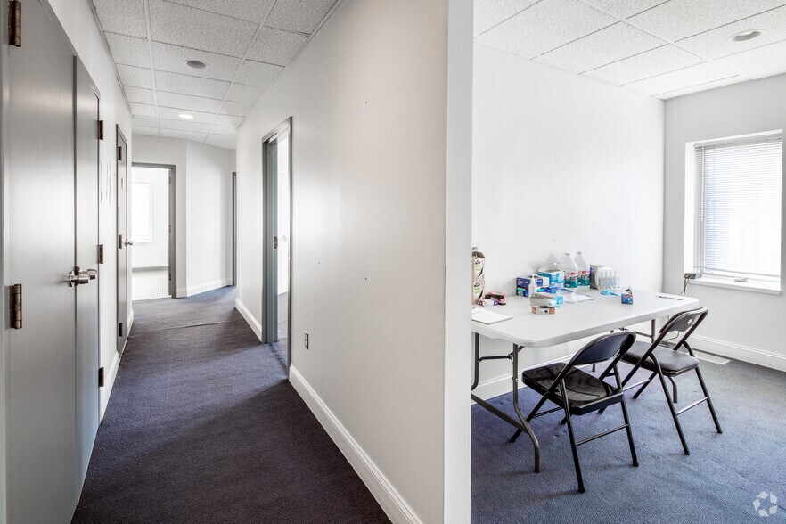 More Photos Of 2170-2176 Wisconsin Ave NW, Washington Office For Sale