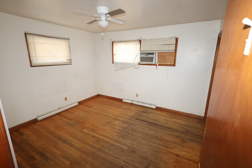 More Photos Of 3002 Old US 20 W, Elkhart Specialty For Sale