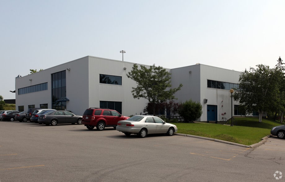 Primary Photo Of 400 Carlingview Dr, Toronto Industrial For Sale