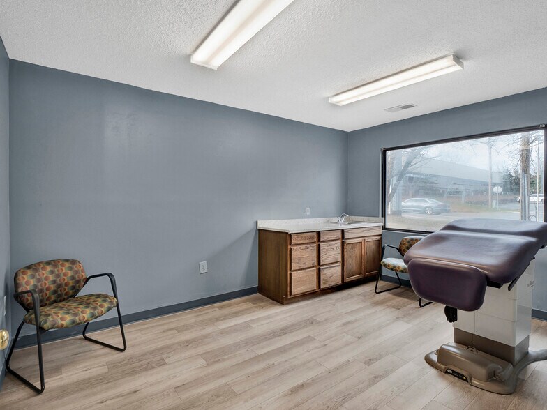 More Photos Of 1424 E Franklin St, Monroe Medical For Sale