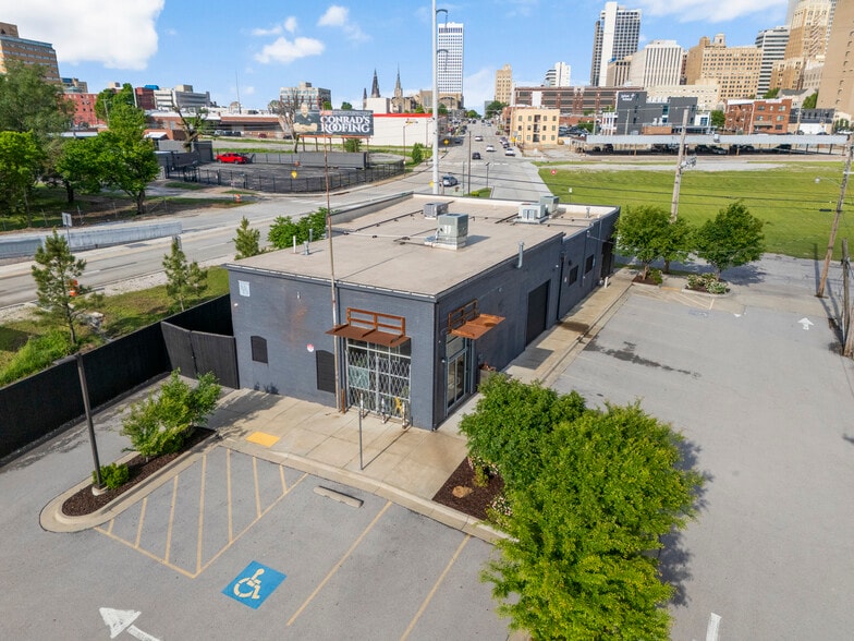 More Photos Of 621 S Kenosha Ave, Tulsa Auto Repair For Sale