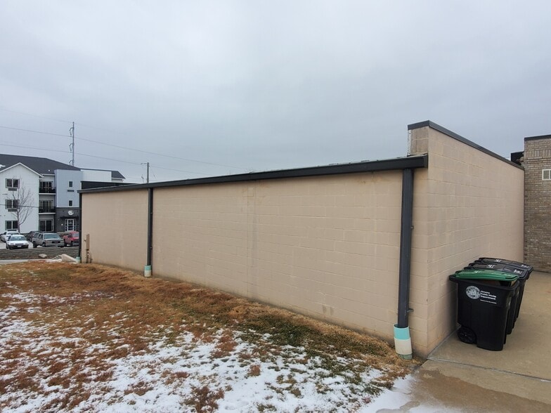 More Photos Of 802 Pierce St, Omaha Warehouse For Sale