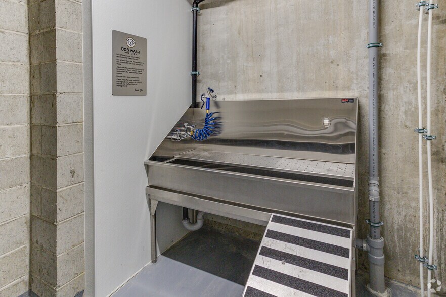 More Photos Of 107 Evans St, Duncan Apartments For Sale