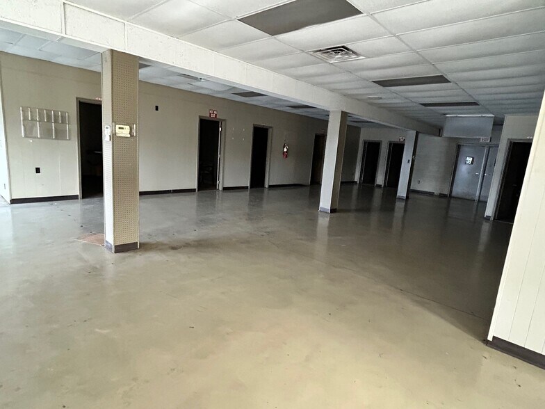 More Photos Of 200 Maple, Almyra Industrial For Sale