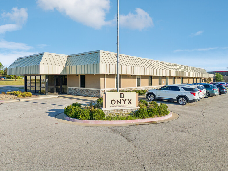 More Photos Of 2005 N Yellowood Ave, Broken Arrow Warehouse For Sale