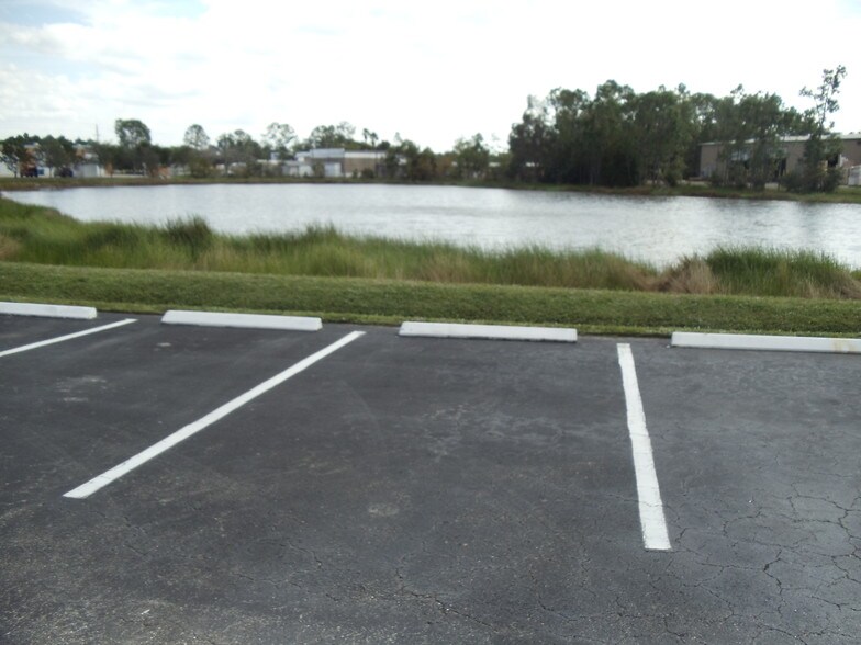 More Photos Of 10060 Amberwood Rd, Fort Myers Light Distribution For Lease