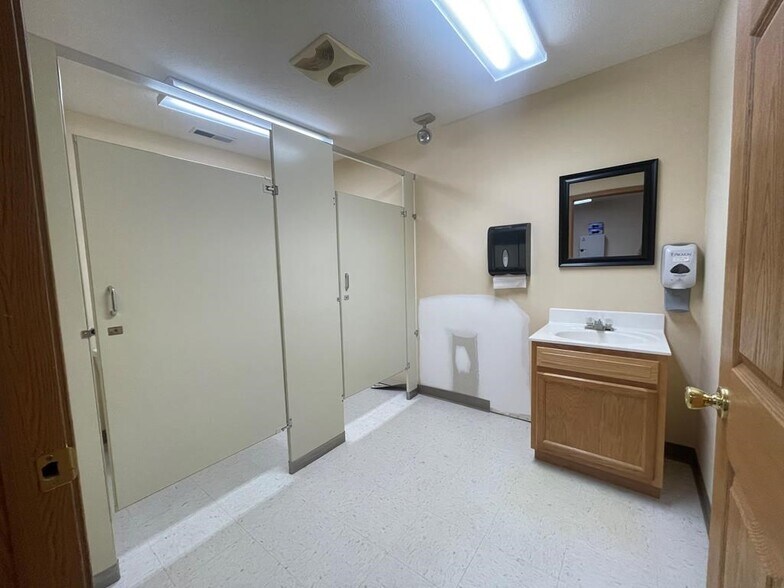 More Photos Of 725 Ritter Dr, Daniels Storefront Retail Office For Lease