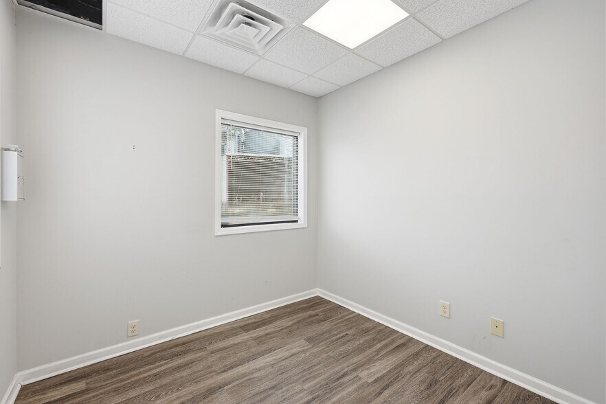 More Photos Of 476 Moreno Street St, Gainesville Distribution For Lease