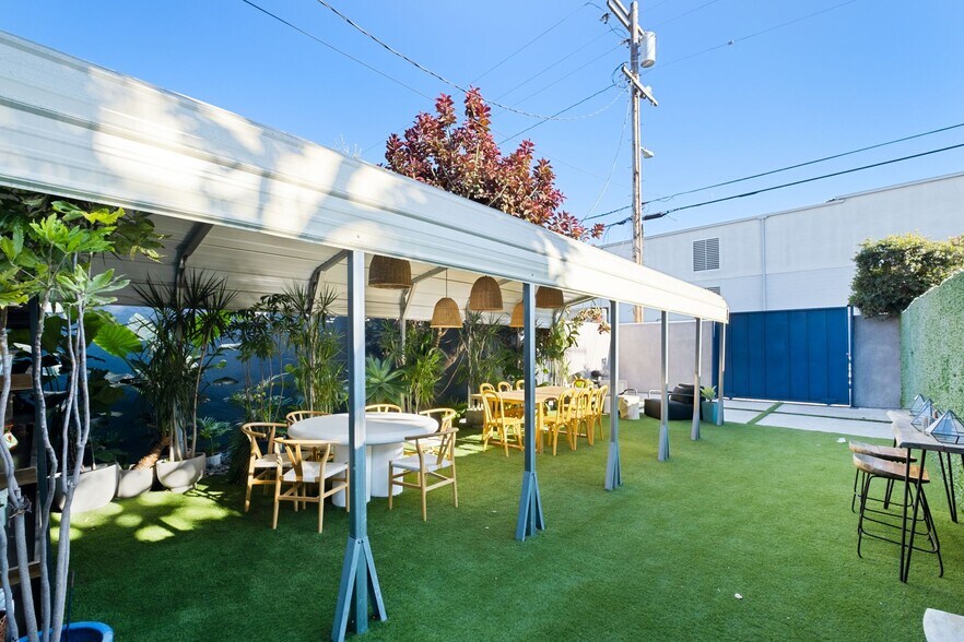 More Photos Of 8560 Venice Blvd, Los Angeles Storefront Retail Office For Sale