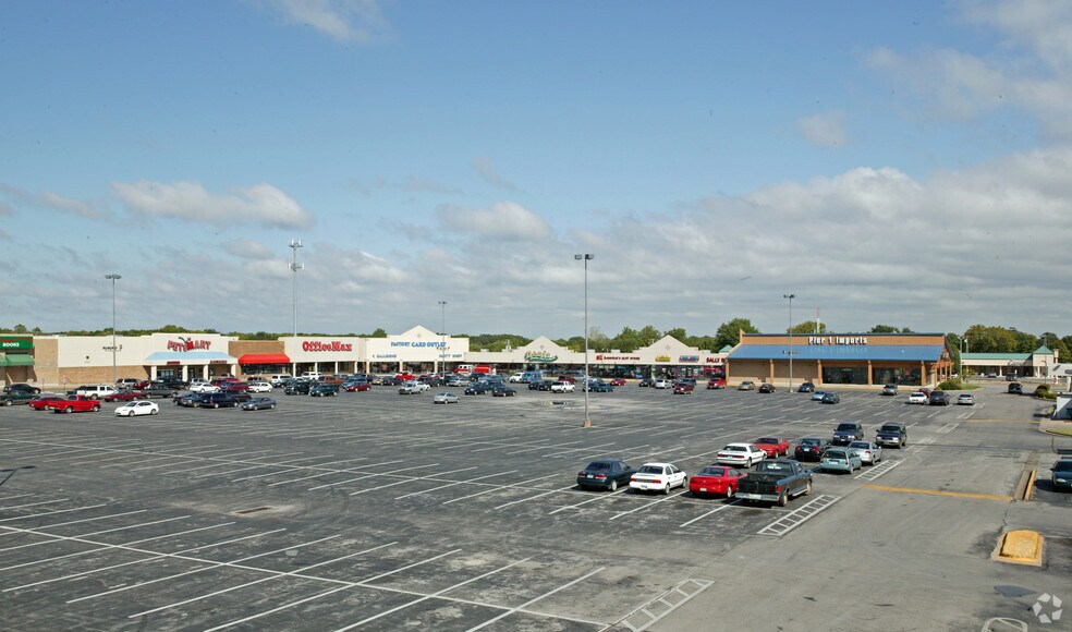 More Photos Of 410-530 S Rangeline Rd, Joplin Storefront For Sale